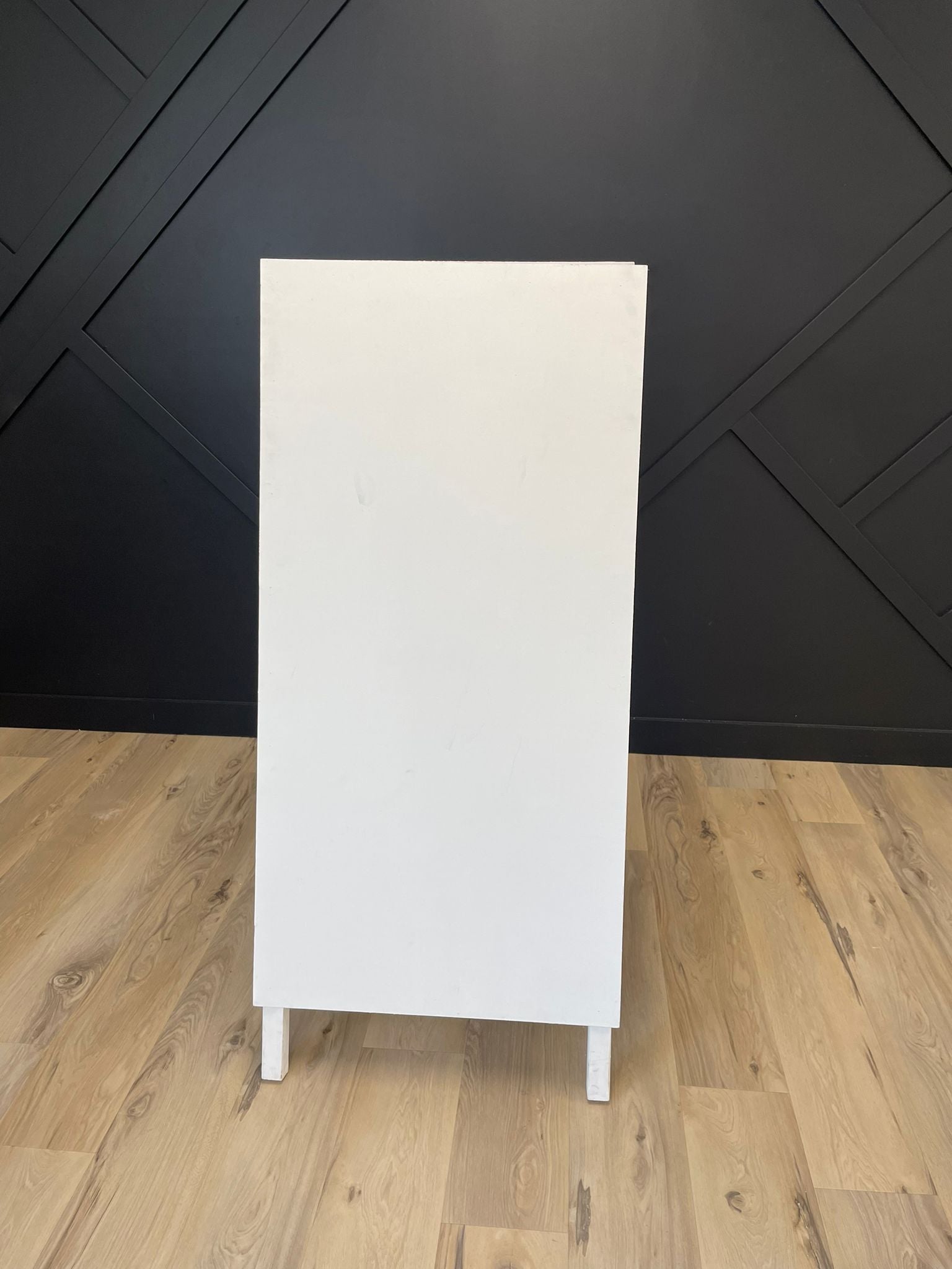 SANDWICH BOARD Real Event Designs