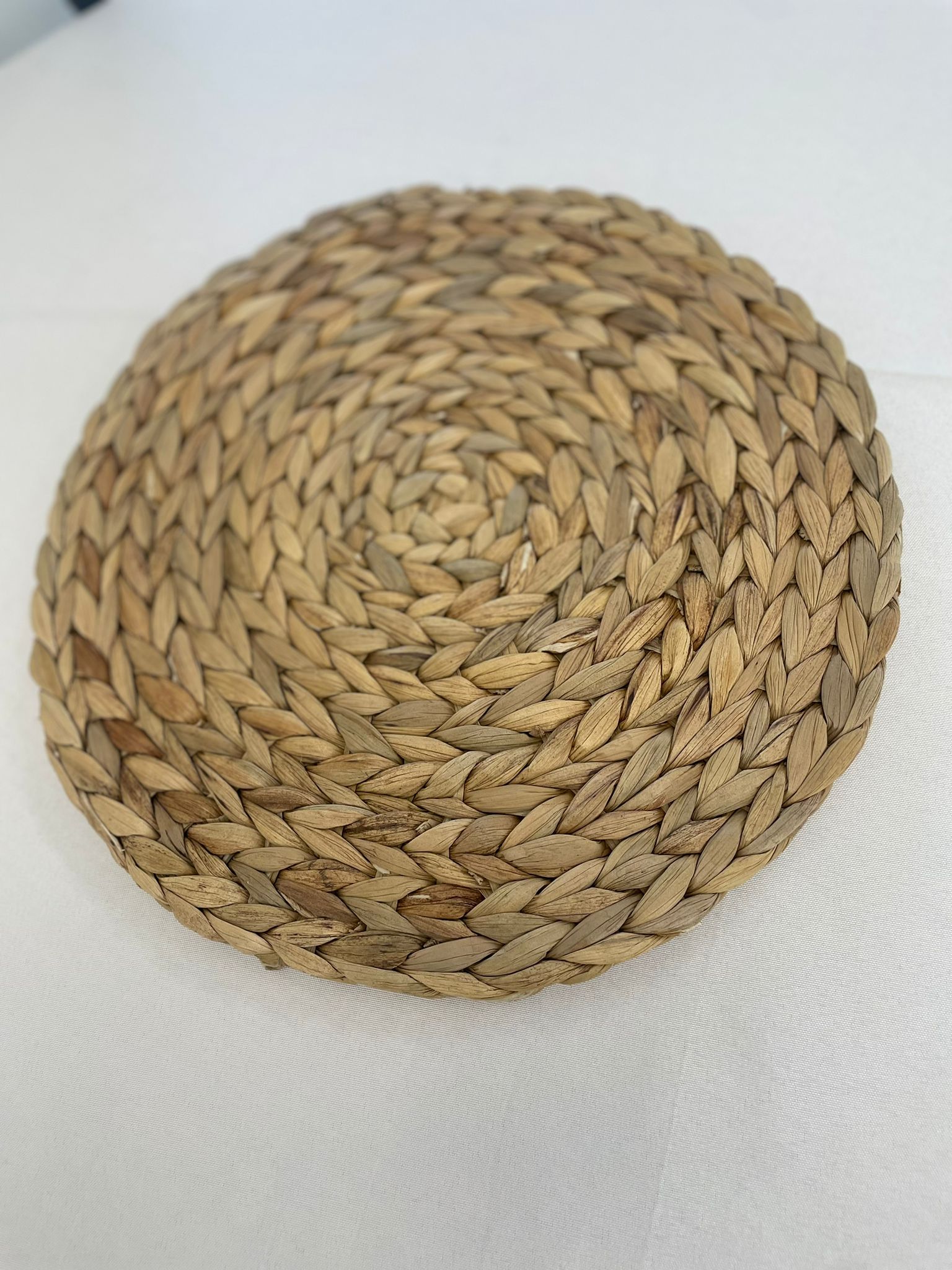 NATURAL WOVEN CHARGER PLATES – Real Event Designs