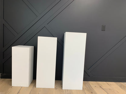 WHITE RECTANGULAR PLINTHS